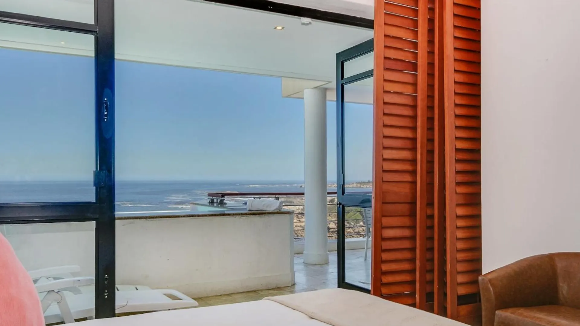 Bali Luxury Suite C Camps Bay Apartment